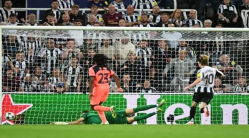 غیابات مؤثرة تضرب قائمة نيوكاسل قبل مواجهة برشلونة في دوري الأبطال